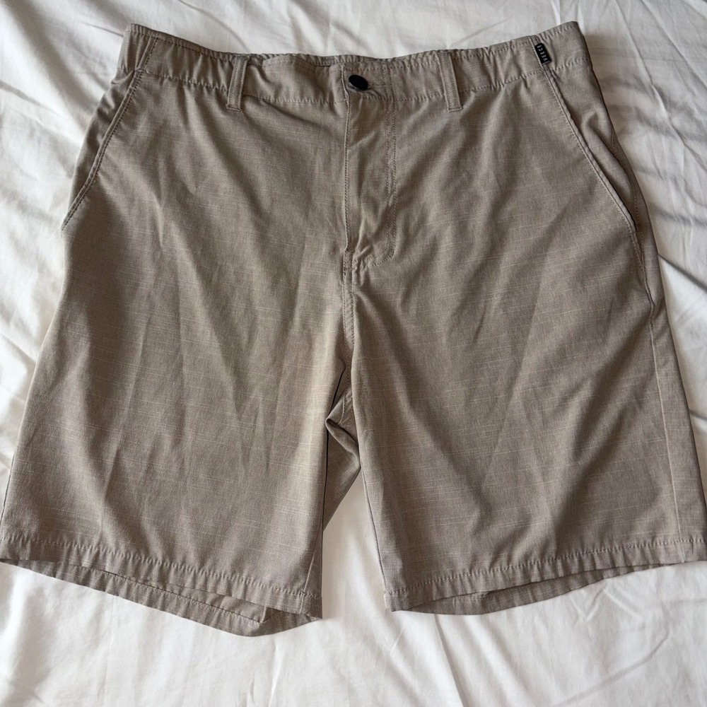 Veece Mens Hybrid Walk Shorts Tan Khaki Size 32 Stretch Casual Board Shorts